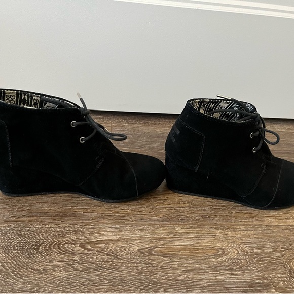 TOMS Boots Womens Wedge Pump Ankle Boots - Picture 6 of 9